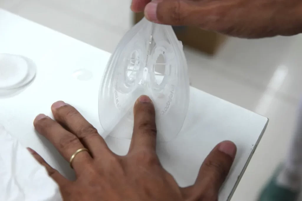 ReShape the bottom of Totobobo mask to fit the chin